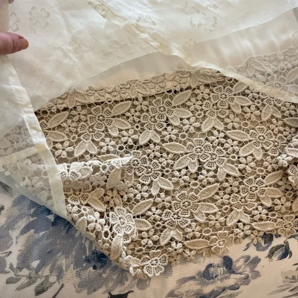 Valentino Elegant Cream Lace Blouse